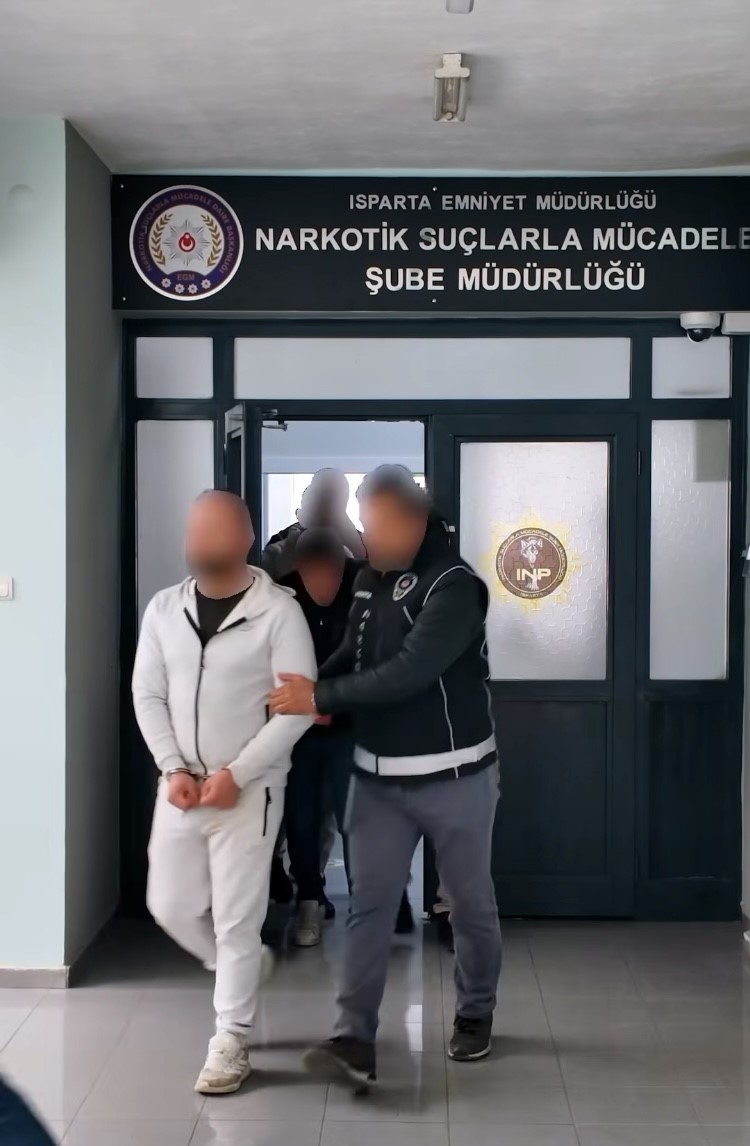 Isparta&rsquo;da uyuşturucu operasyonu: 2 ş&uuml;pheli tutuklandı
