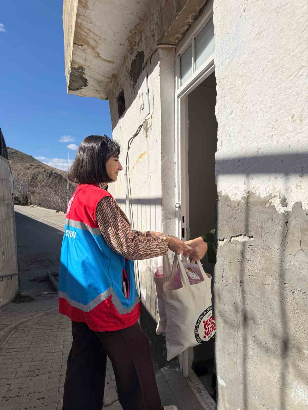 Gerc&uuml;ş&rsquo;te &ouml;ğrencilere g&uuml;ne merhaba kahvaltısı
