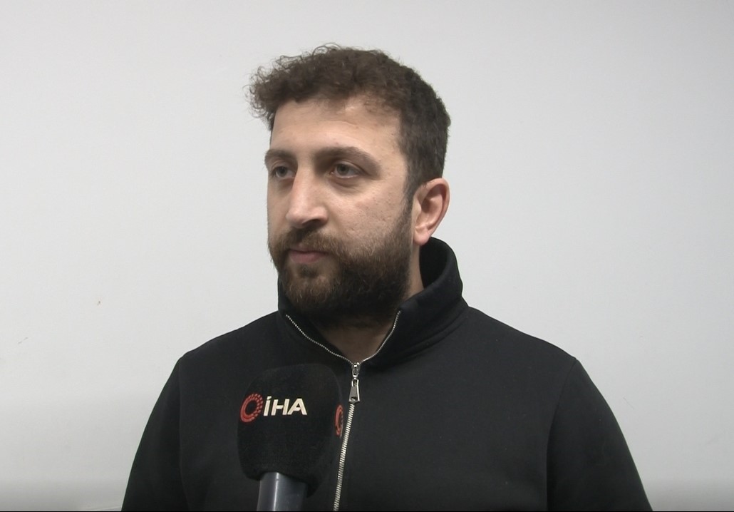 Ma&ccedil; esnasında top &ccedil;arpan martı, kalp masajıyla hayata d&ouml;nd&uuml;
