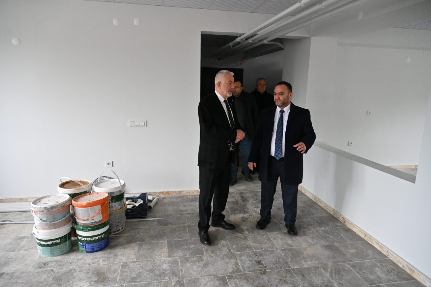 Isparta Belediyesi’nden Sütçüler’de yeni öğrenci yurduna yardım eli