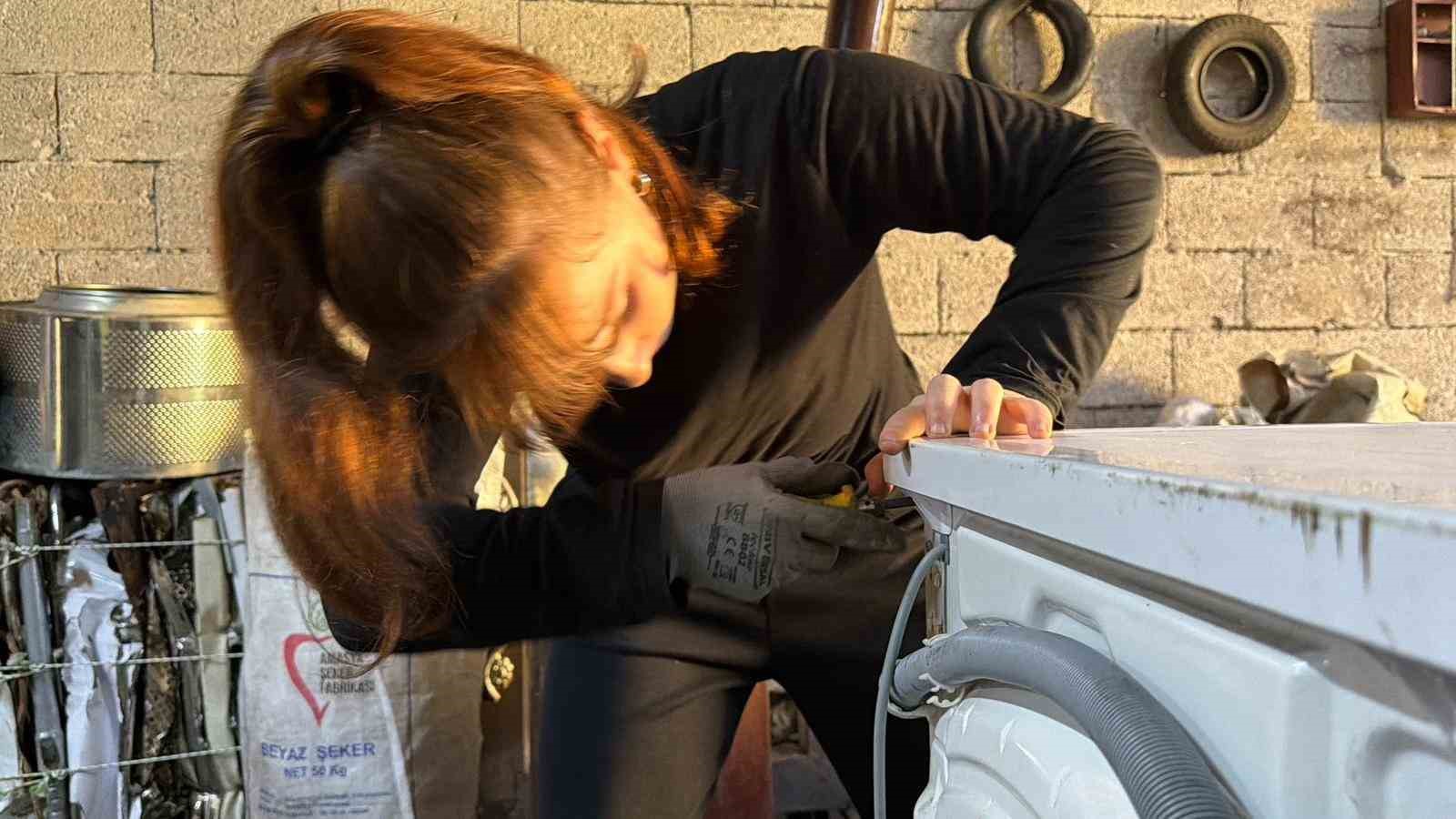 Gen&ccedil; sporcu geri d&ouml;n&uuml;ş&uuml;m at&ouml;lyesinde geleceğini şekillendiriyor
