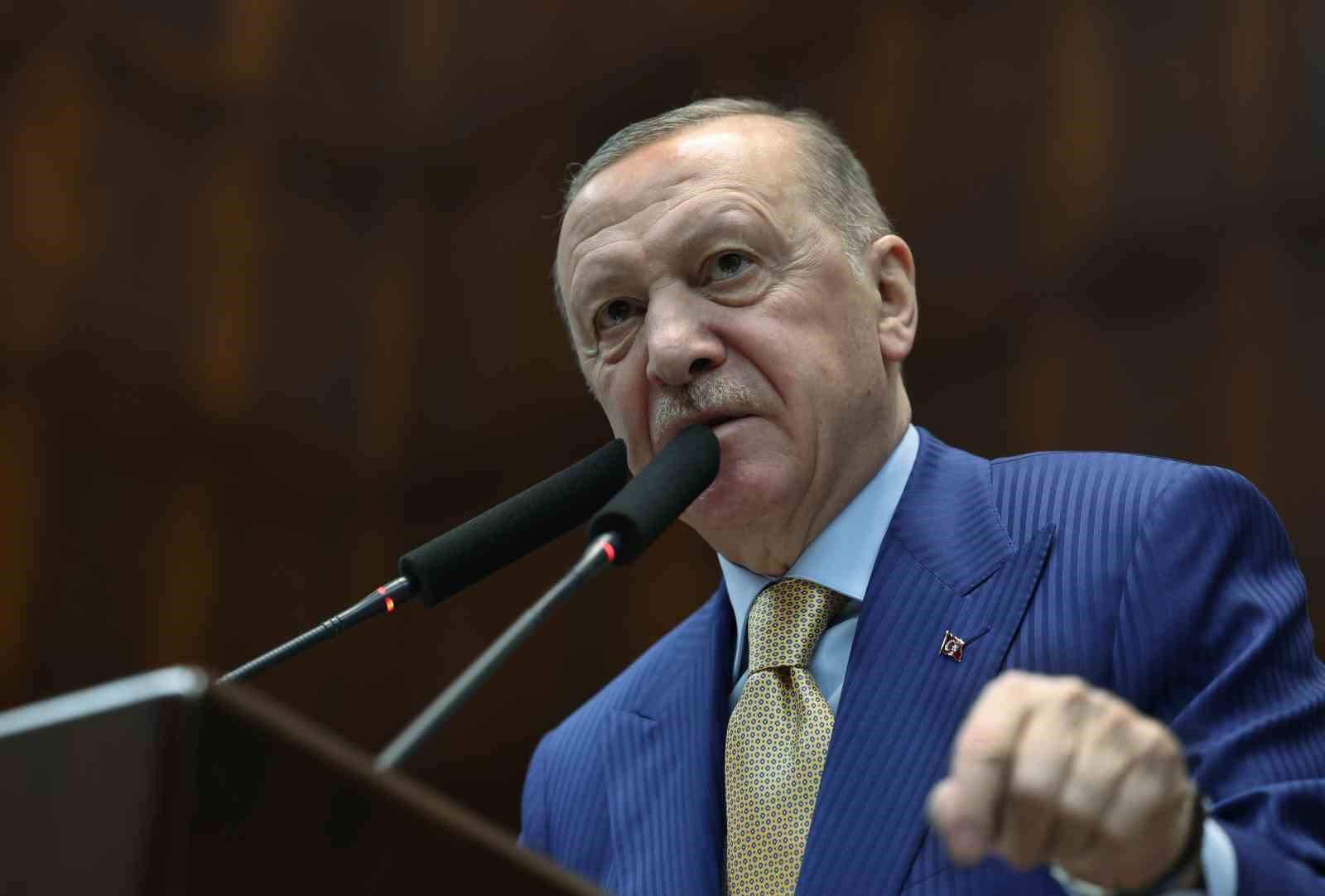Cumhurbaşkanı Erdoğan: "Laiklik kavramının arkasına saklanmaktan vazge&ccedil;in" (1)
