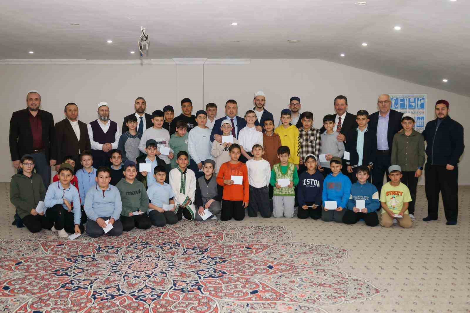 Geleceğin minik hafızları iftarda bir araya geldi