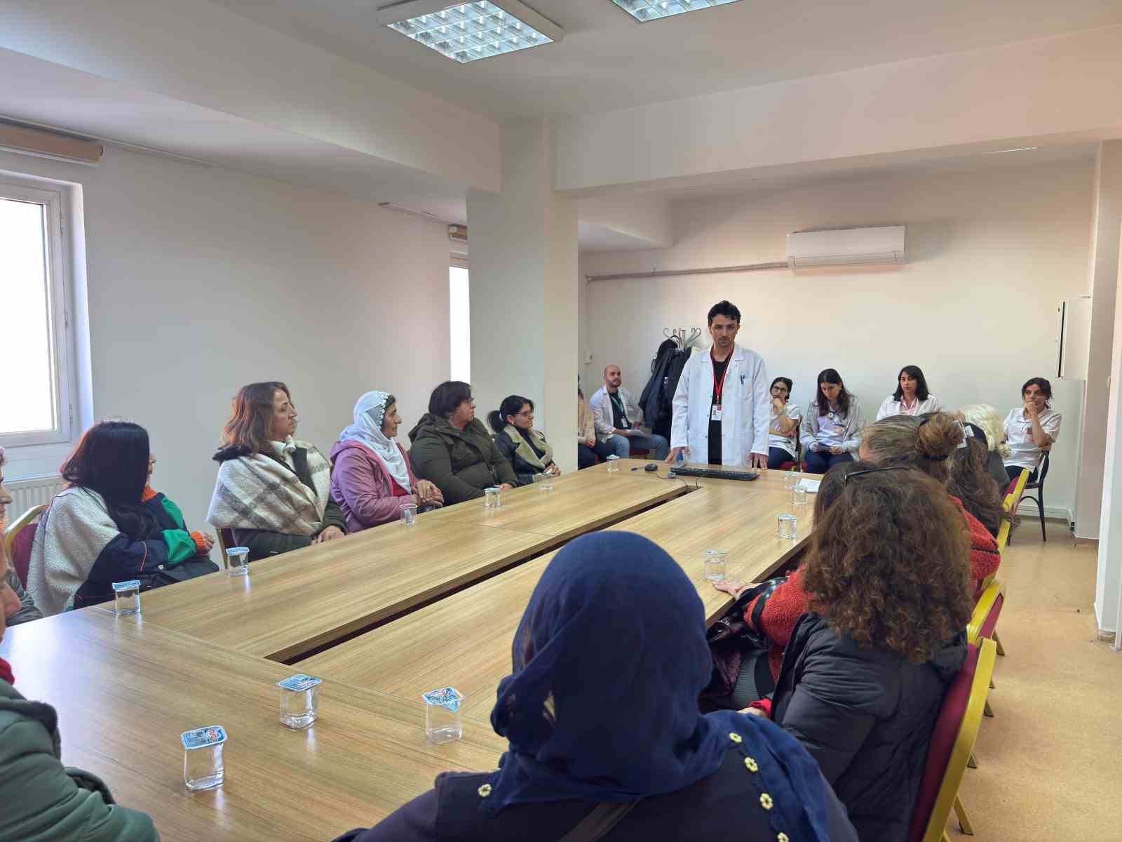 Tunceli&rsquo;de "Menopoz Okulu" hizmete başladı
