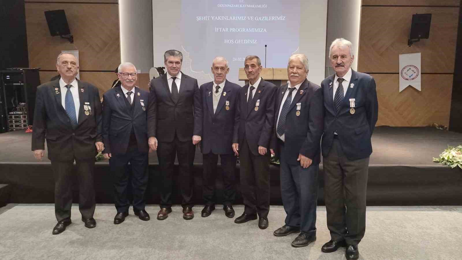 Şehit aileleri ve gaziler i&ccedil;in iftar yemeği d&uuml;zenlendi
