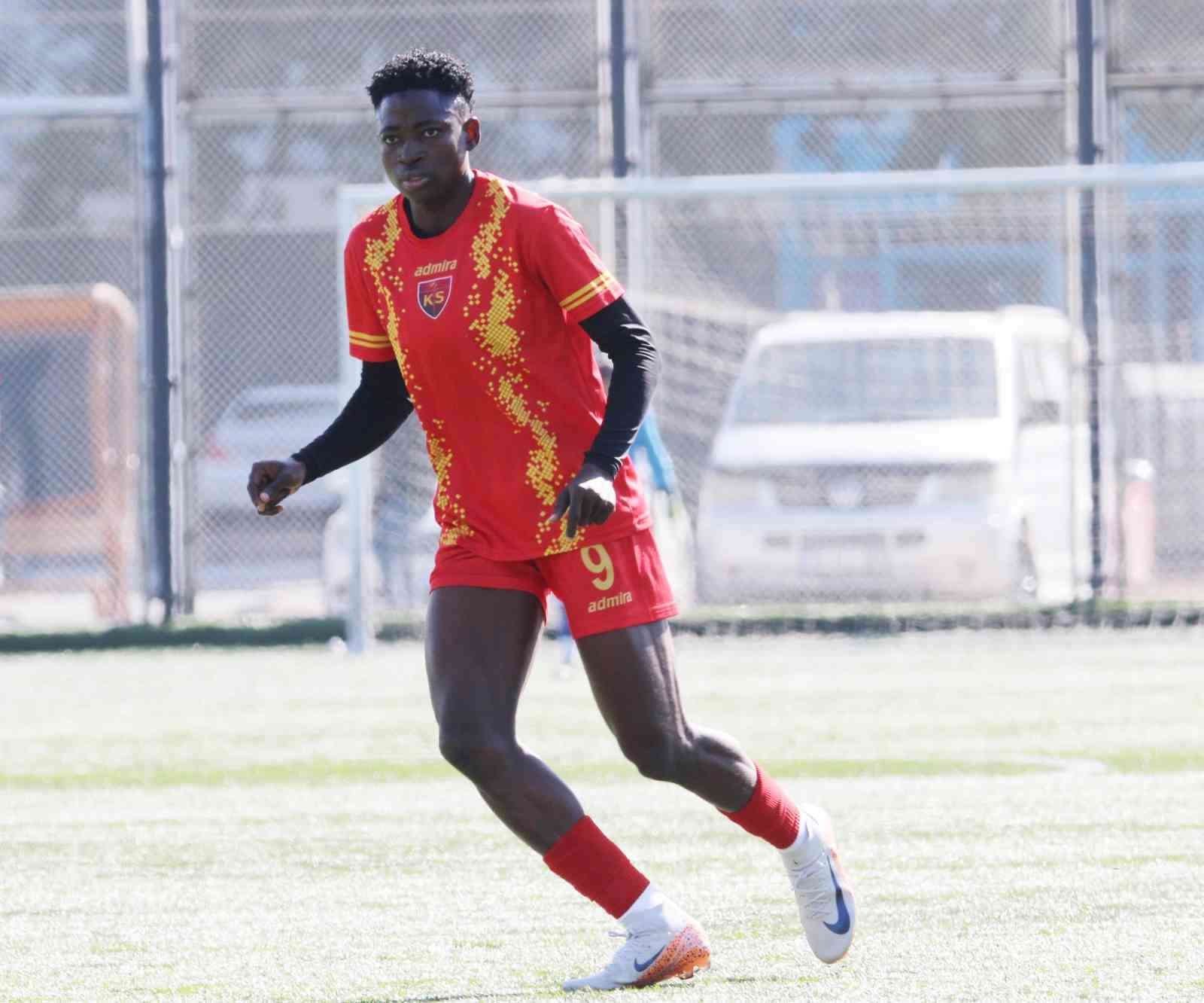 Hem şampiyon, hem de gol krali&ccedil;esi
