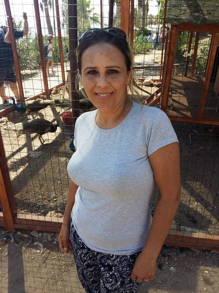 İzmir&rsquo;de &ouml;l&uuml;ml&uuml; kaza sonrası vatandaşlar kara yolunu trafiğe kapattı
