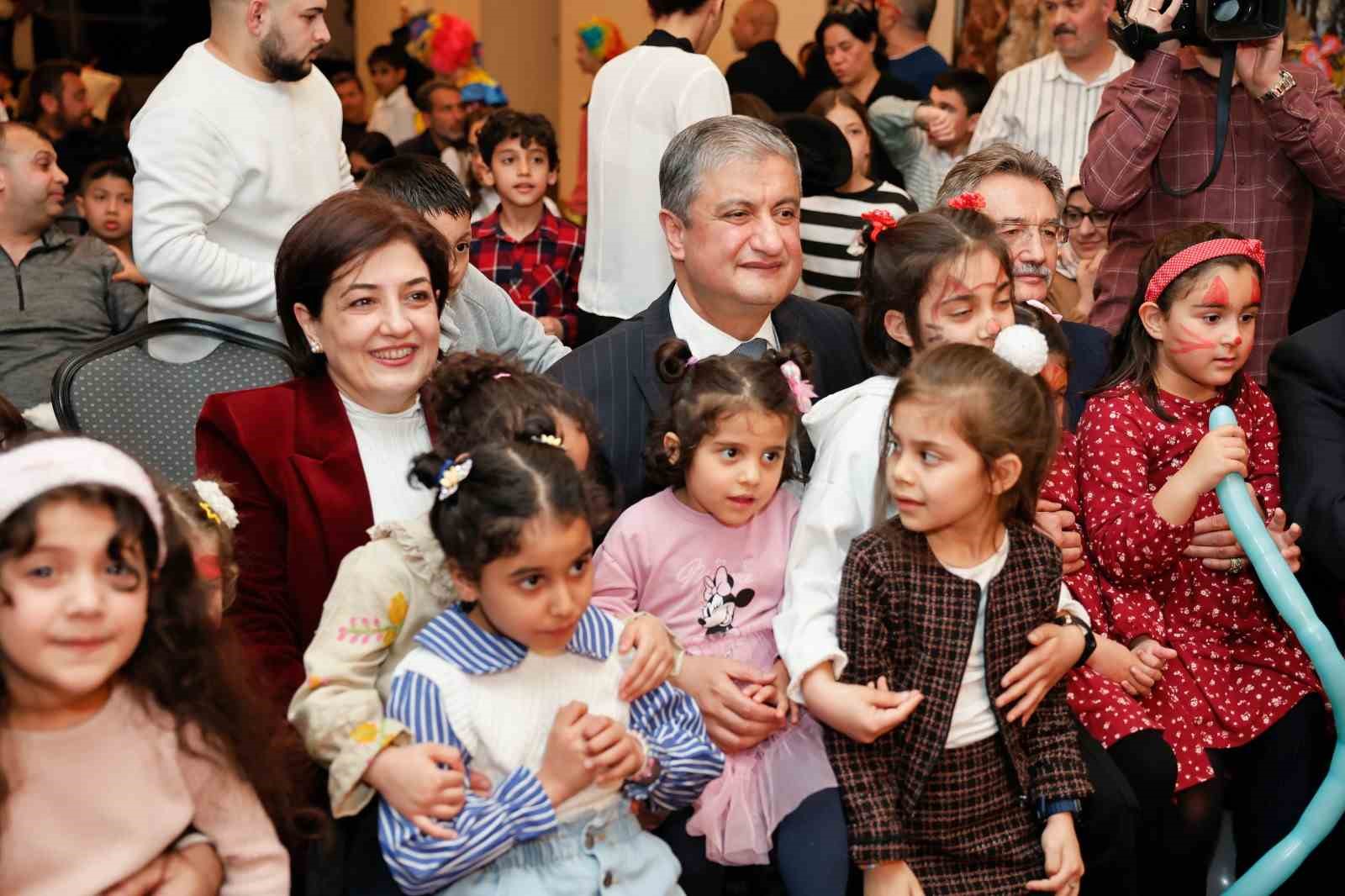 Adana&rsquo;da koruyucu aileler ve &ccedil;ocukları iftarda buluştu
