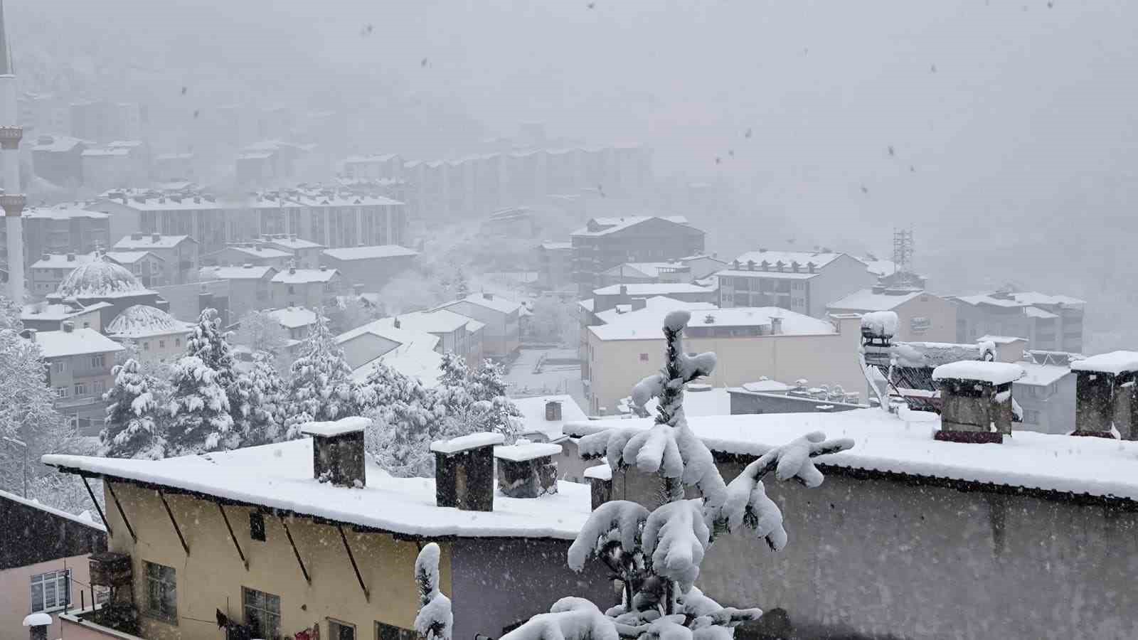 Artvin’in Şavşat ilçesinde eğitime kar engeli