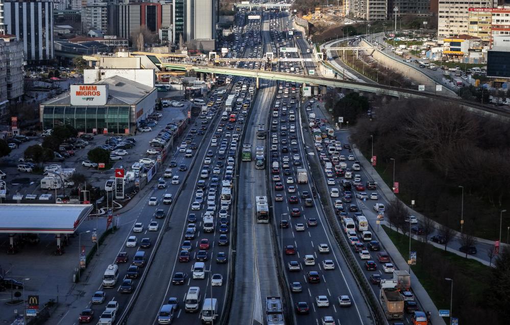 İstanbul trafiğinin Ramazan mesaisi: Erkenden başlayan trafik, iftar ile gelen sessizlik