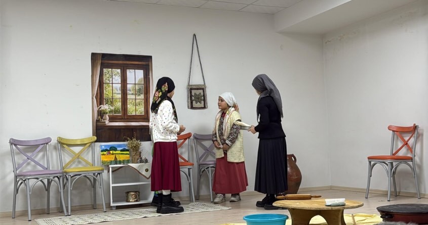 Aydıntepe&rsquo;de &lsquo;Benim K&uuml;lt&uuml;r&uuml;m Benim &Ouml;z&uuml;m&rsquo; &ccedil;ocuk tiyatrosu sahnelendi
