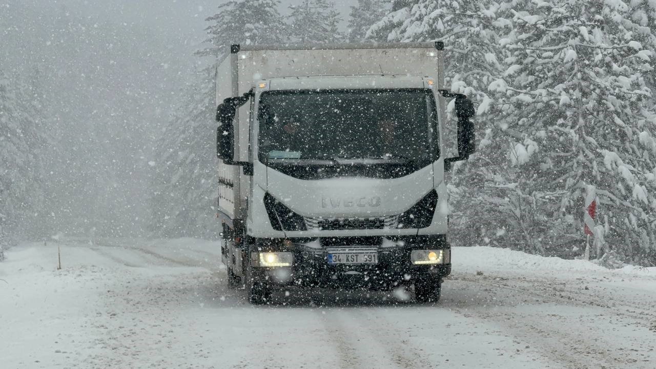 Ahmetusta geçidi’nde kar mesaisi: Ekipler seferber oldu