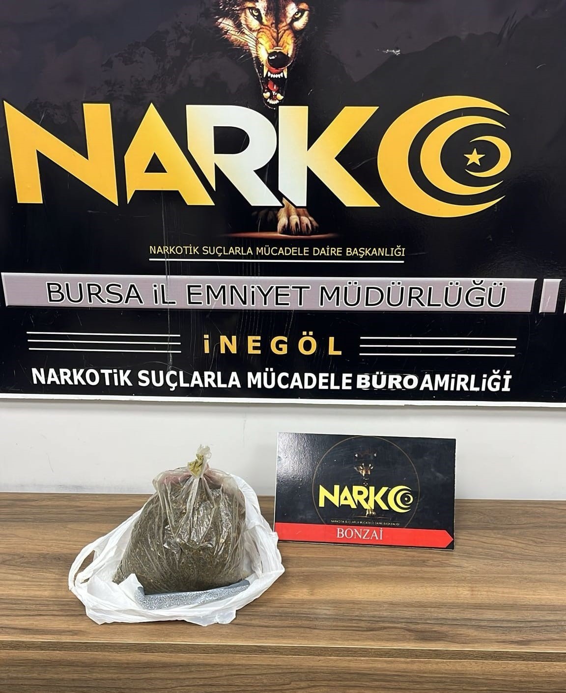 Uyuşturucu tacirleri kıskıvrak yakalandı
