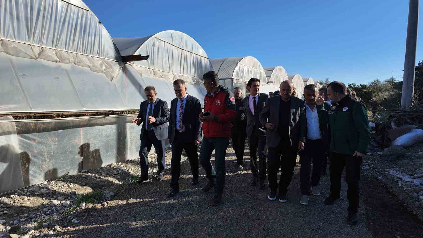 Vali Akbıyık, Seydikemer&rsquo;de selden etkilenen &ccedil;ift&ccedil;ilerle bir araya geldi
