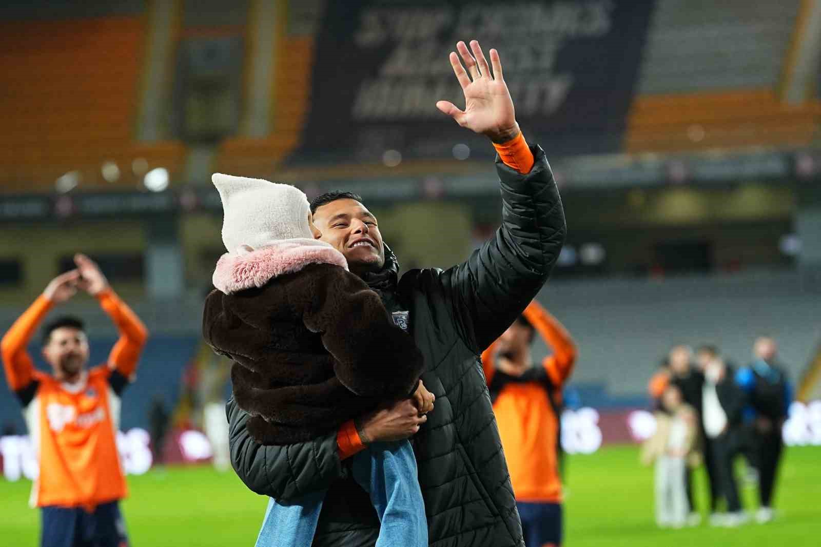 Trendyol Süper Lig: RAMS Başakşehir: 2 - Konyaspor: 0 (Maç sonucu)