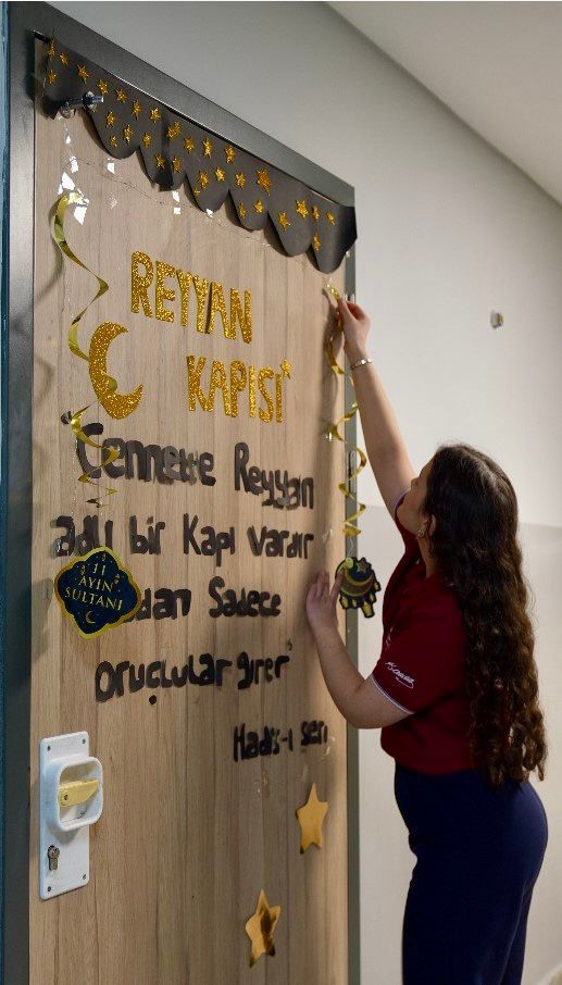 Esenler&rsquo;de liselerde "G&ouml;revimiz Ramazan" projesi gen&ccedil;lerin toplumsal sorumluluk bilincini g&uuml;&ccedil;lendiriyor
