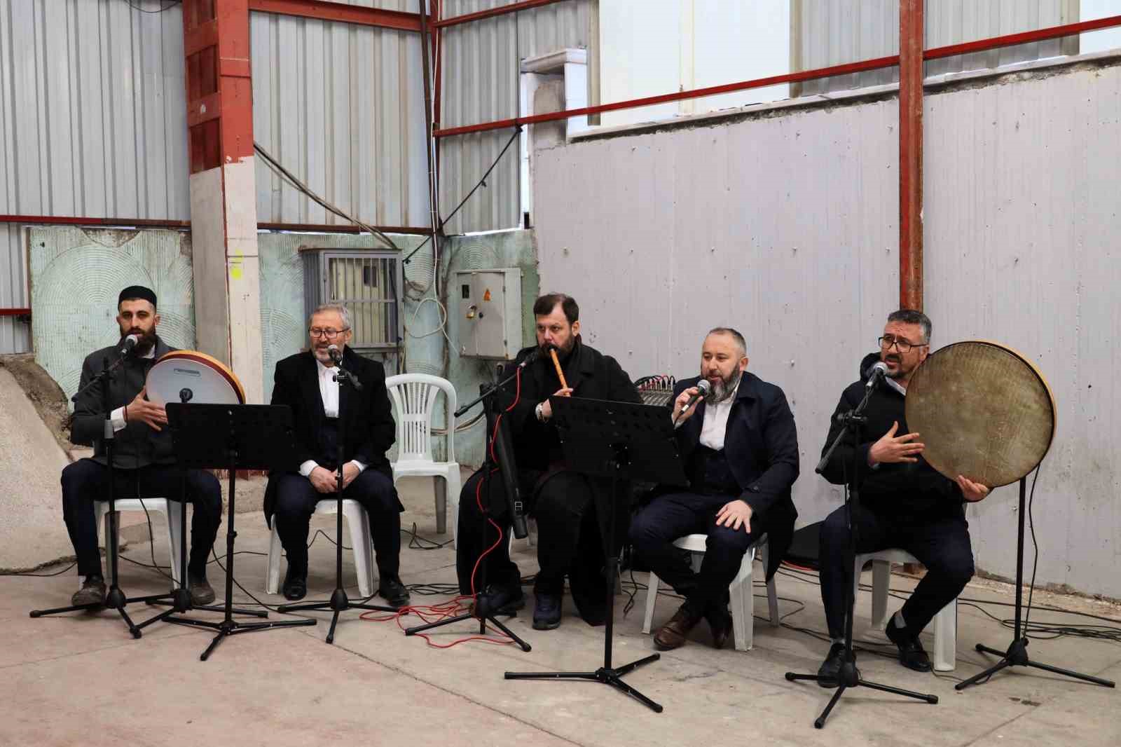 S&ouml;ğ&uuml;t&rsquo;te geleneksel iftar sofrası
