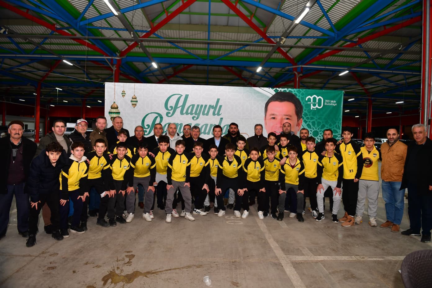 Başkan Erkan Aydın Panayır&rsquo;da vatandaşlarla g&ouml;n&uuml;l sofrasında buluştu
