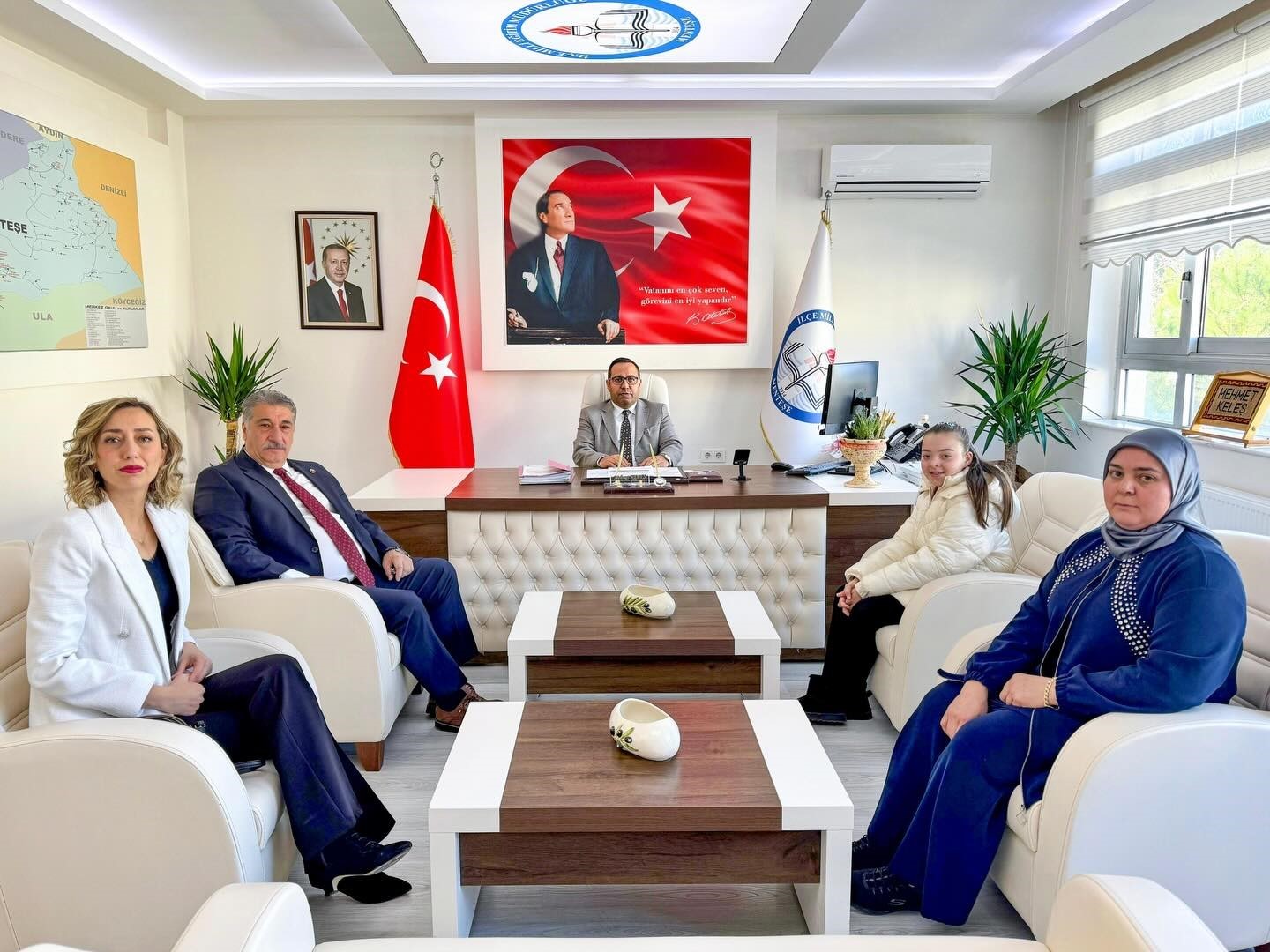 Menteşeli Azra İstiklal Marşı okuma yarışmasında Türkiye birincisi oldu