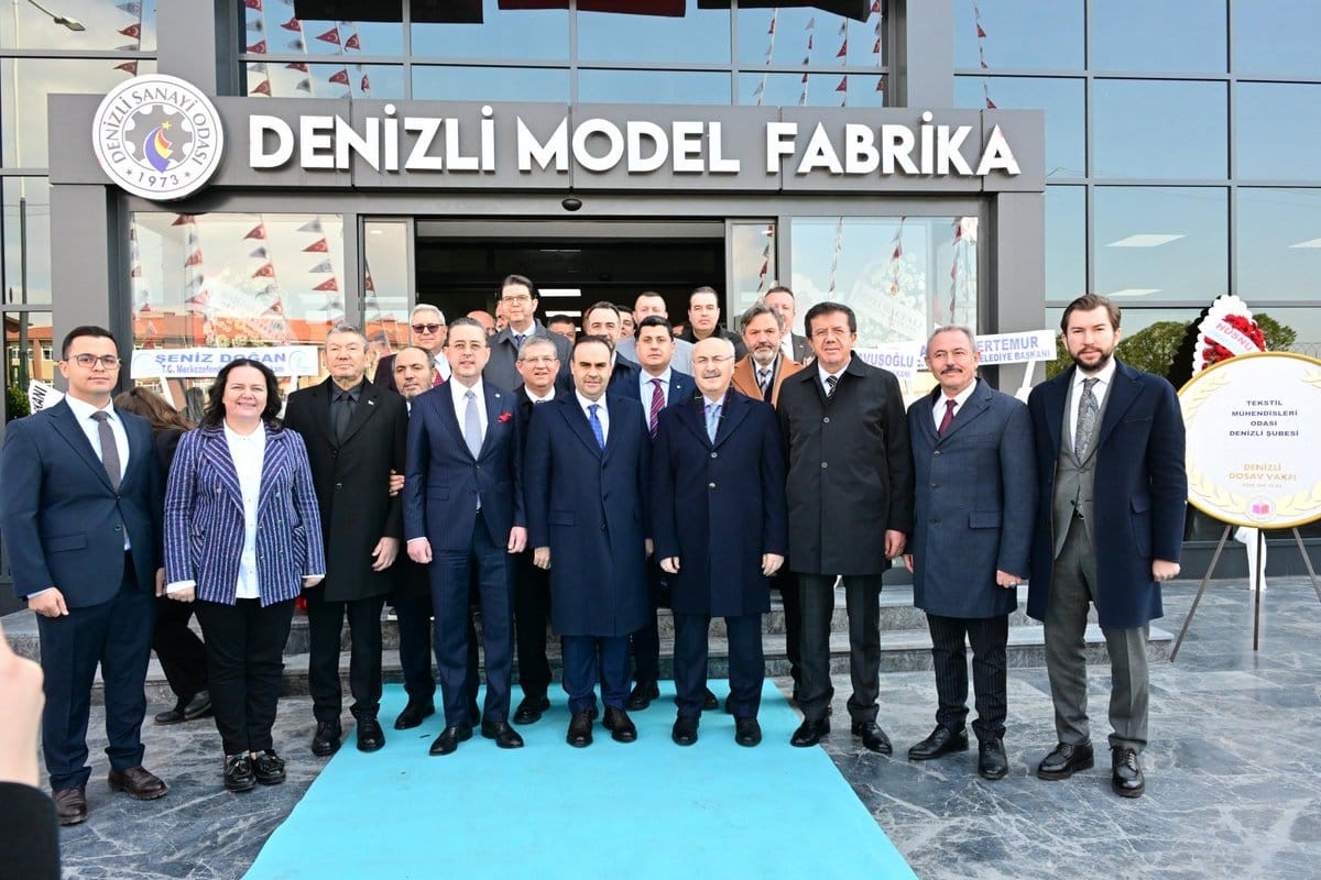 Vali Köşger; "Model fabrika ile Denizli’ye önemli bir yatırım kazandırılmış oldu"