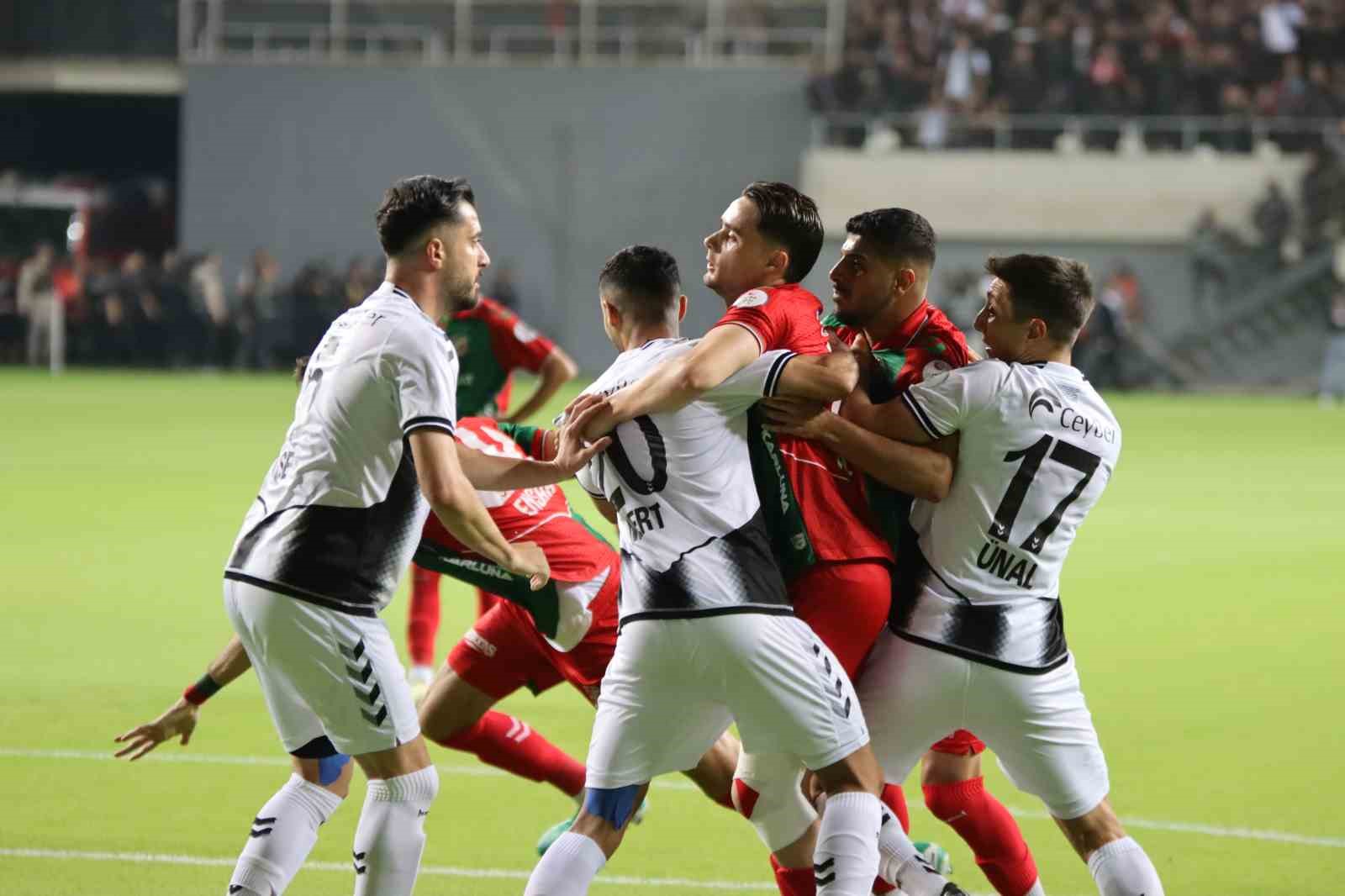 İzmir derbisinde Karşıyaka’nın konuğu Altay