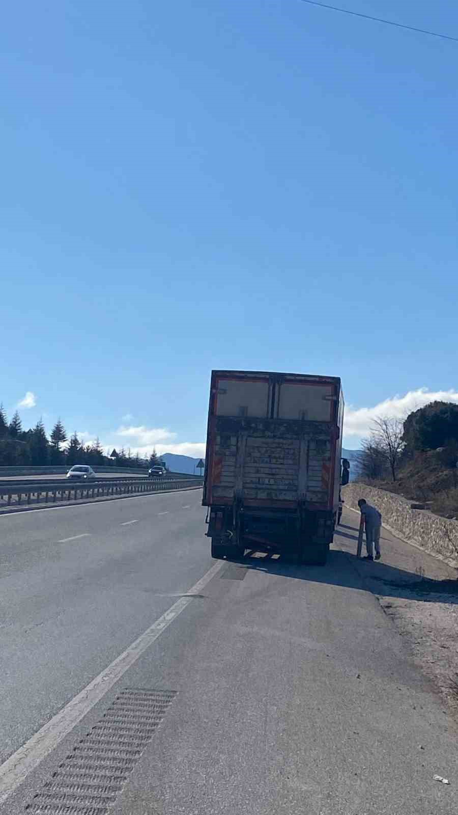 Burdur&rsquo;da tır ile otomobil &ccedil;arpıştı: 1 yaralı

