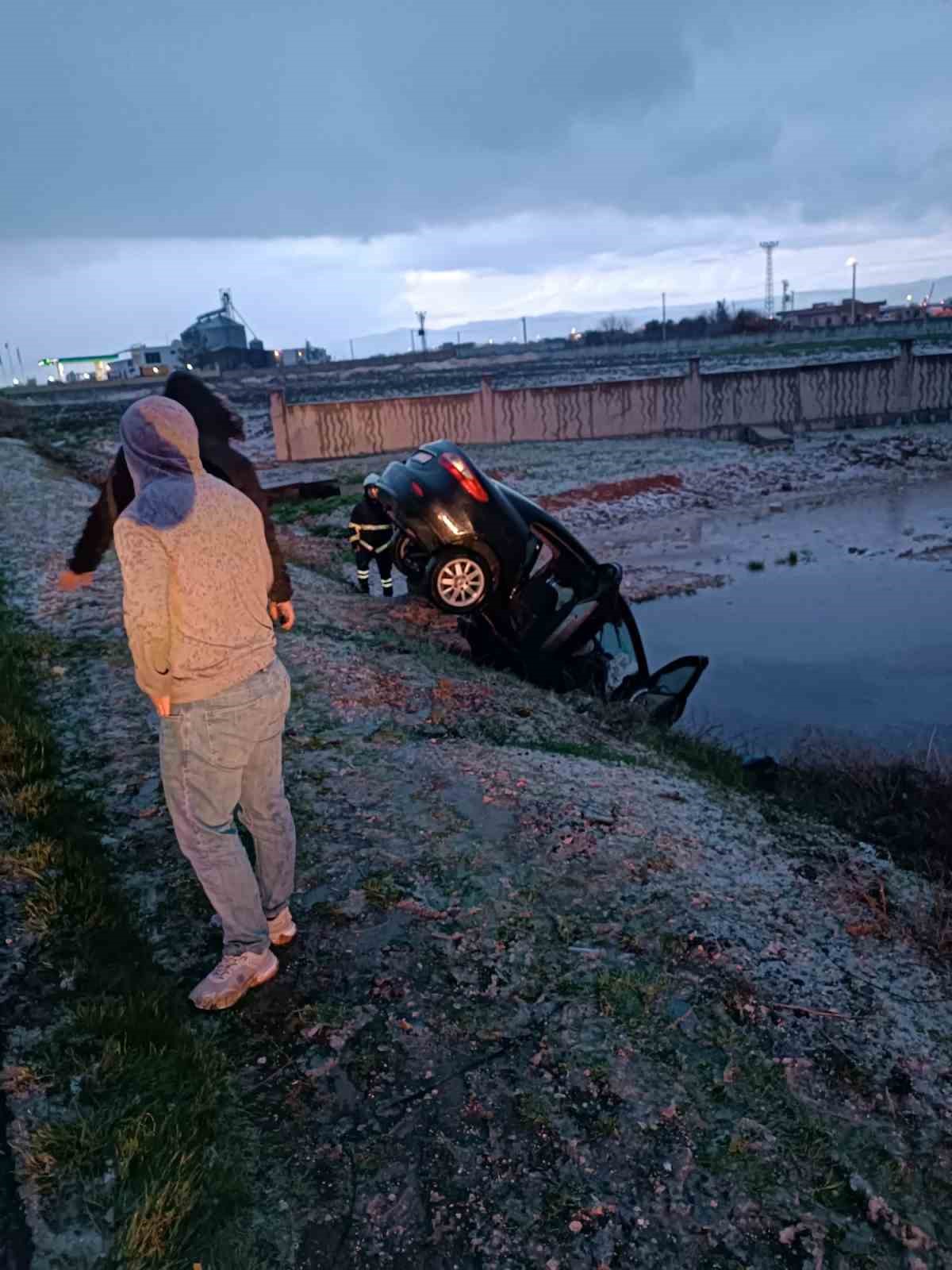 Mardin&rsquo;de 3 aracın karıştığı zincirleme kazada 9 kişi yaralandı
