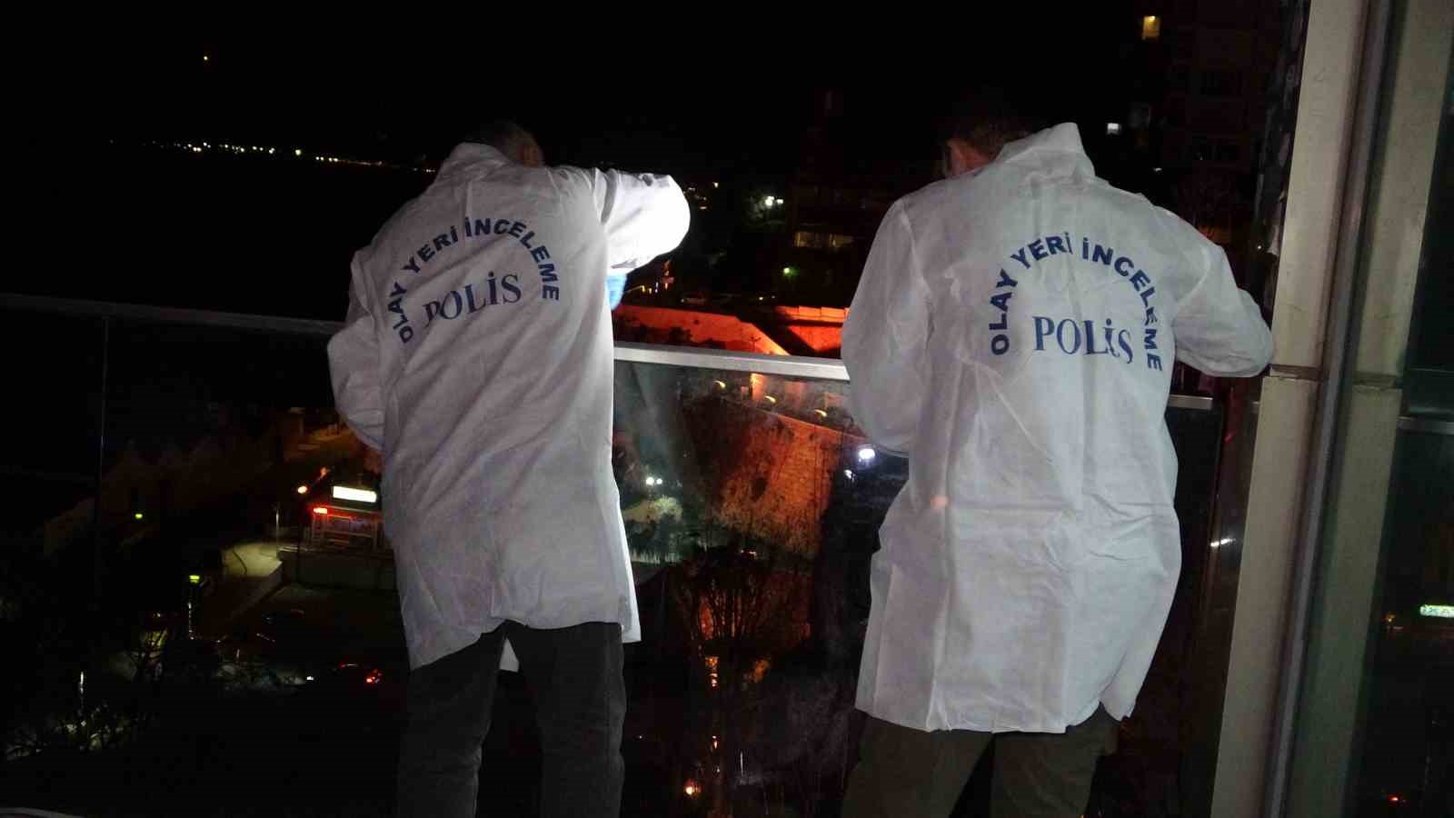 Antalya’da 21 Yaşındaki genç 30 metre yükseklikten beton zemine düşerek hayatını kaybetti