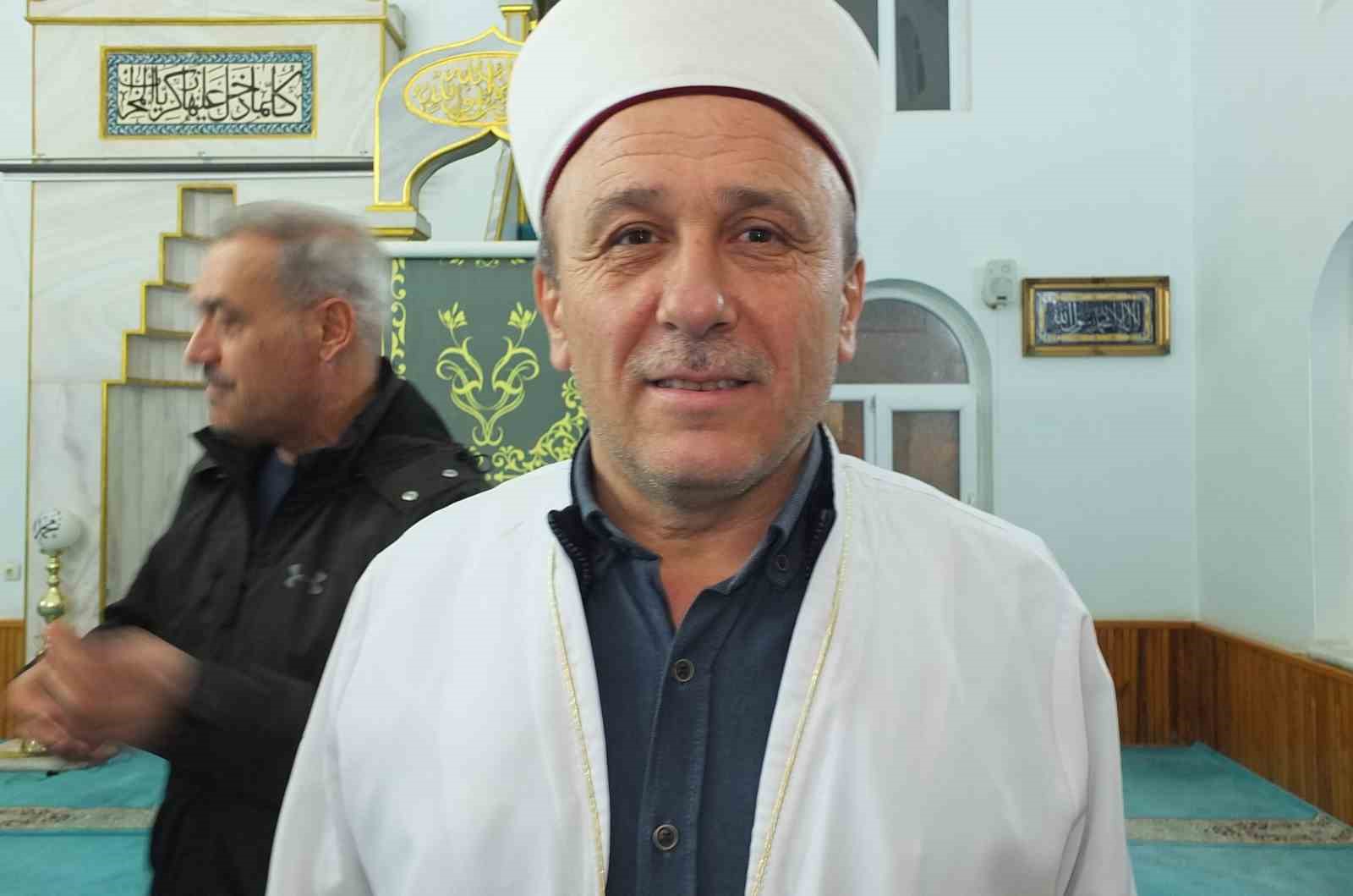 Burhaniye&rsquo;de imam dayanışması devam ediyor
