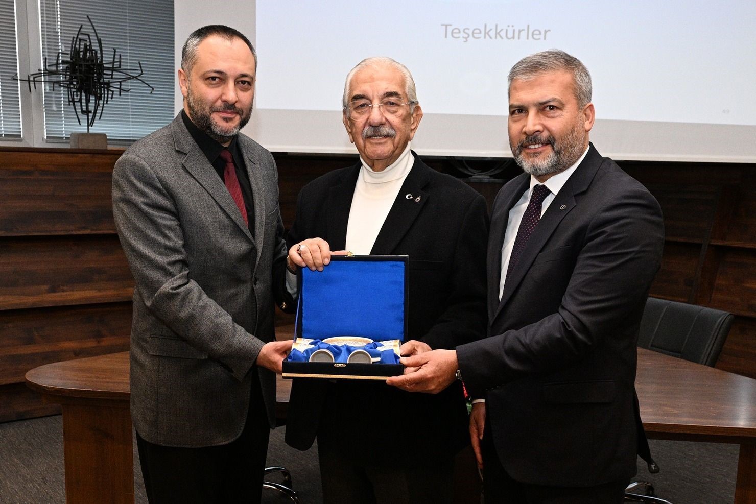 Ali Saydam öğrencilere iletişimin altın kurallarını anlattı