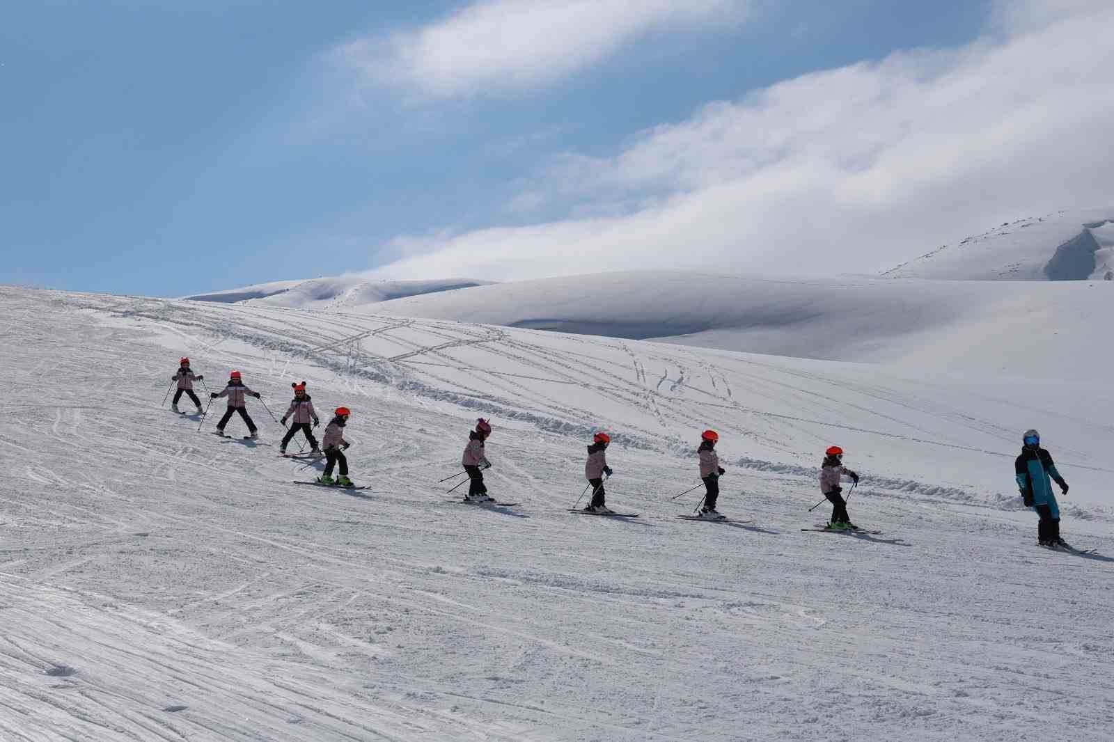 Bitlis’te kayak altyapısına akademik destek
