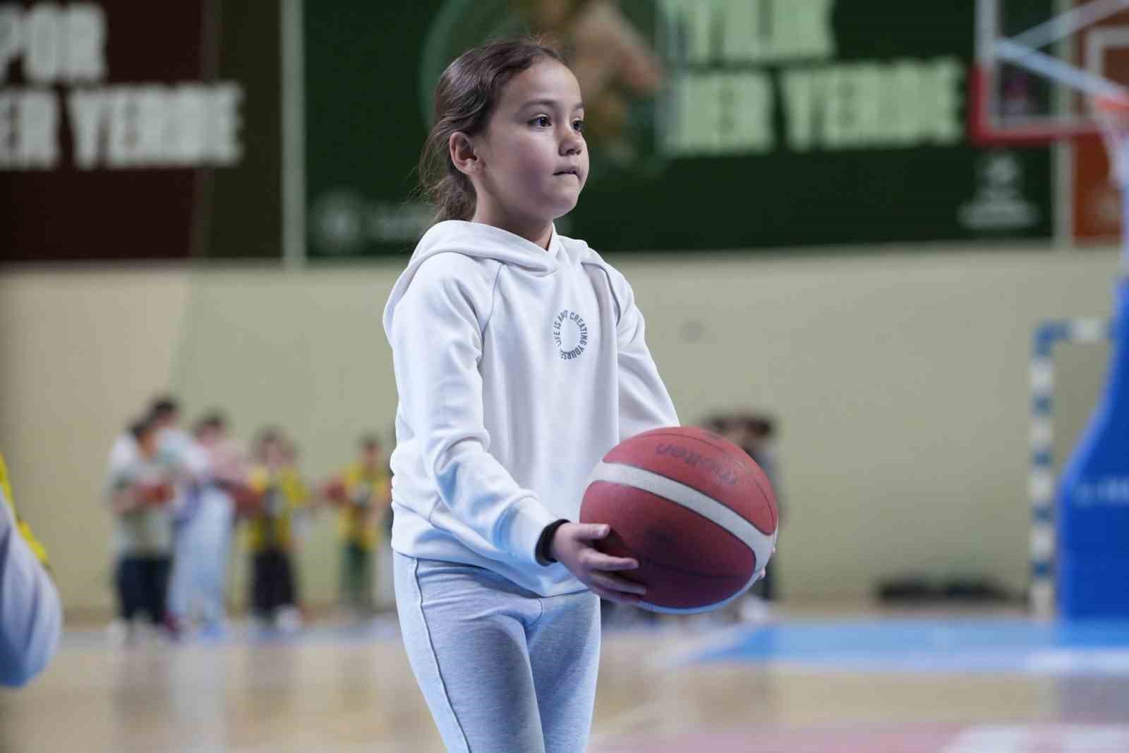 Muğla’da sporun kalbi GSB tesislerinde atıyor