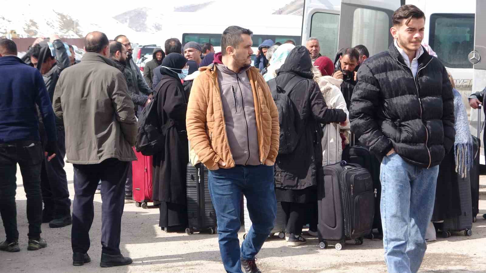 Kapıköy Gümrük Kapısı’nda geçişler kontrollü sürüyor