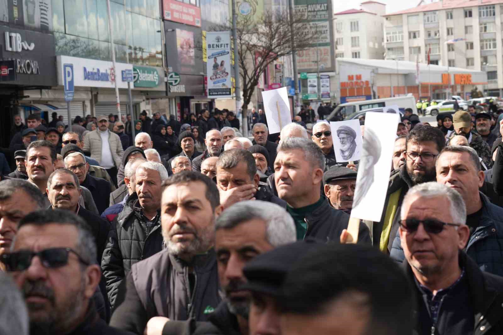 Iğdır&rsquo;da İran&rsquo;a y&ouml;nelik saldırılara tepki
