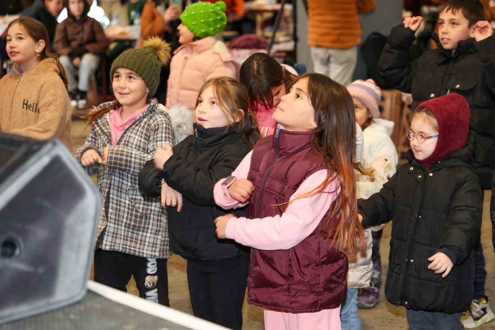 Başkan Yalım, Atat&uuml;rk Mahallesi&rsquo;nde y&uuml;zlerce vatandaşla iftar sofrasında bir araya geldi
