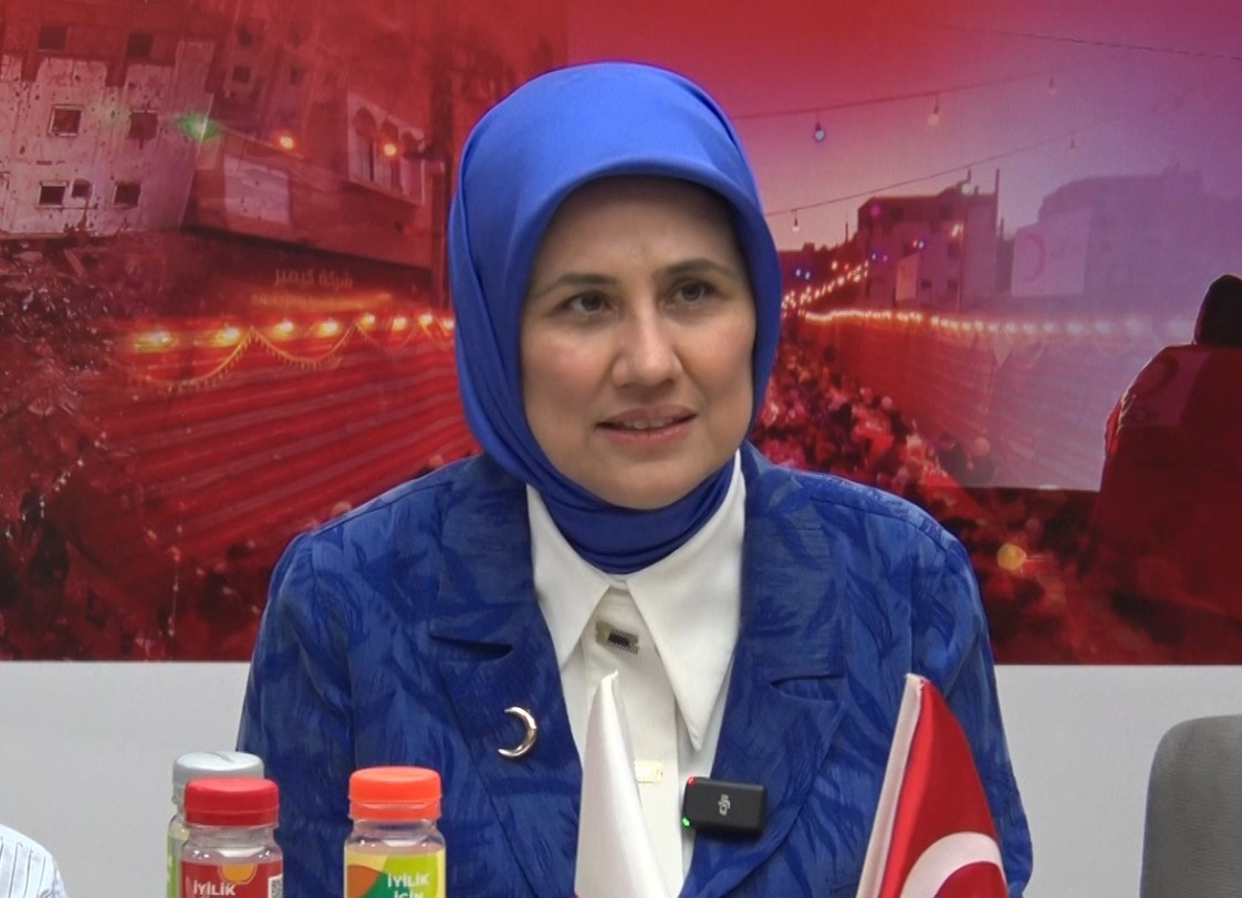 T&uuml;rk Kızılay Genel Başkanı Yılmaz: "T&uuml;m tarafları insanı hukuk kurallarına uymaya davet ediyorum"
