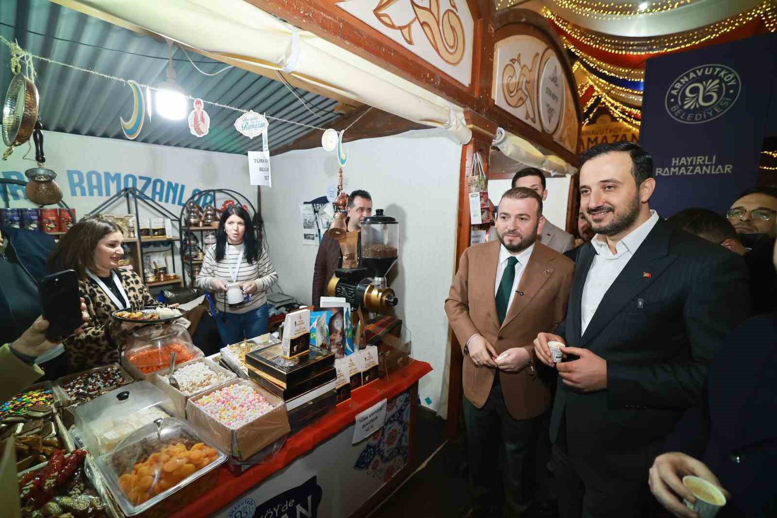 Arnavutk&ouml;y&rsquo;de Ramazan coşkusuna AK Parti İstanbul İl Başkanı Abdullah &Ouml;zdemir eşlik etti
