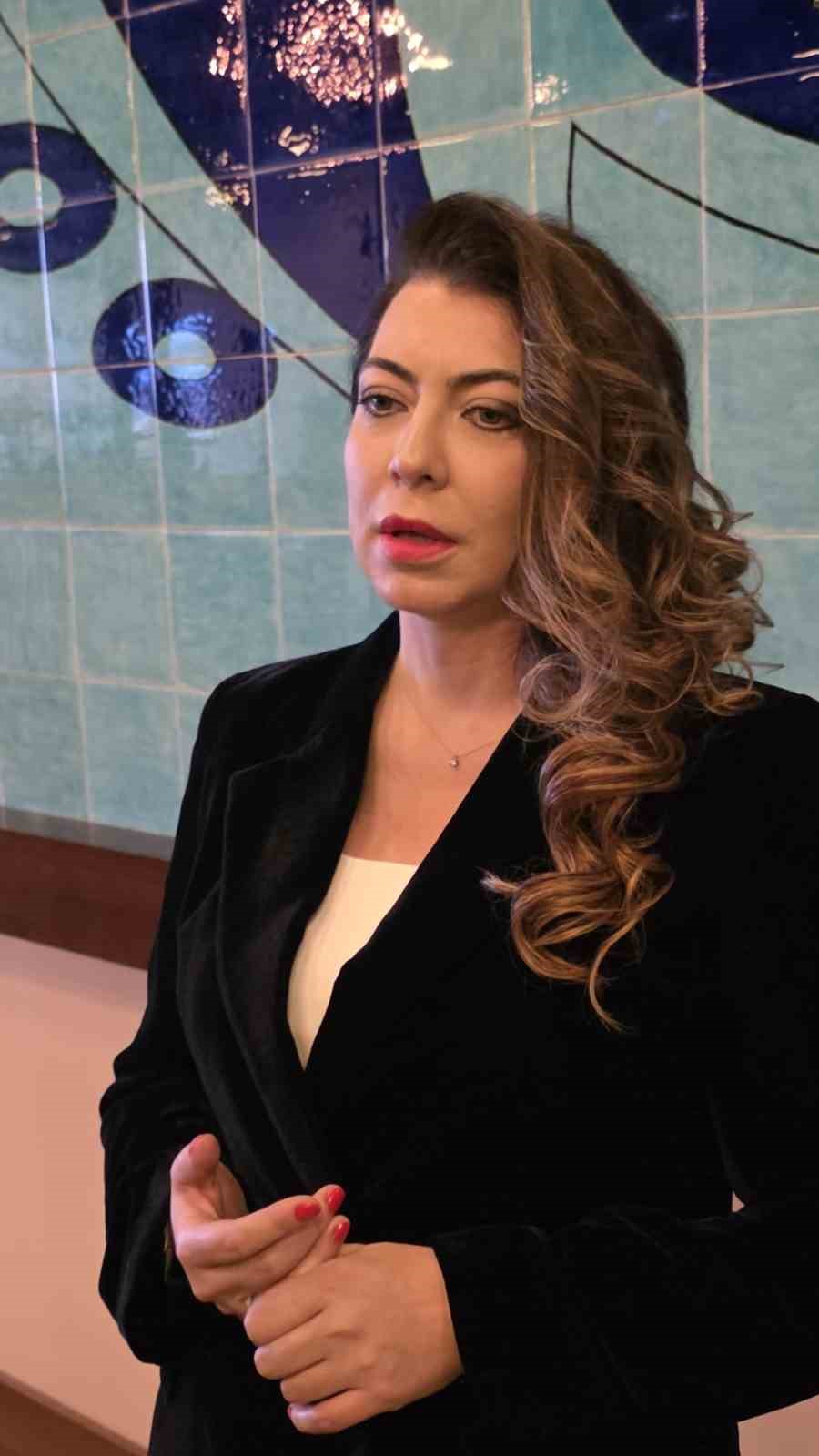 Nida Olçar: "Çiniciler Çarşısı’nın ikiye bölünmesi Kütahya çiniciliğine zarar verir"