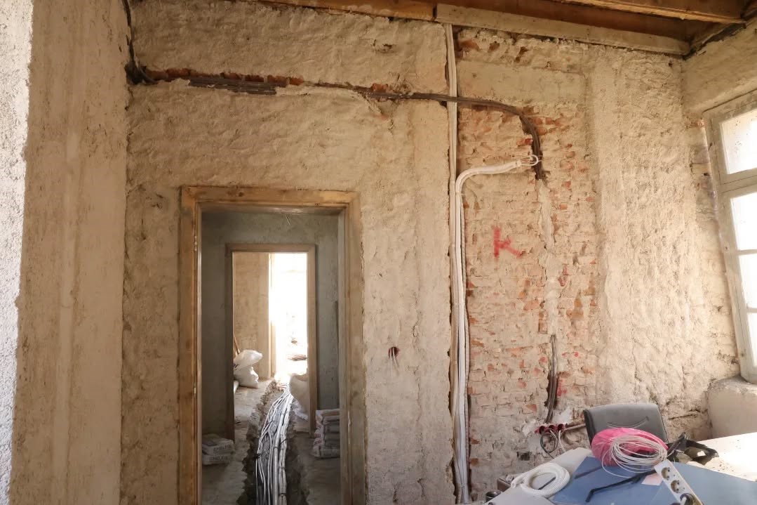 İncirliova&rsquo;daki tarihi istasyon binası aslına uygun restorasyonla yenileniyor
