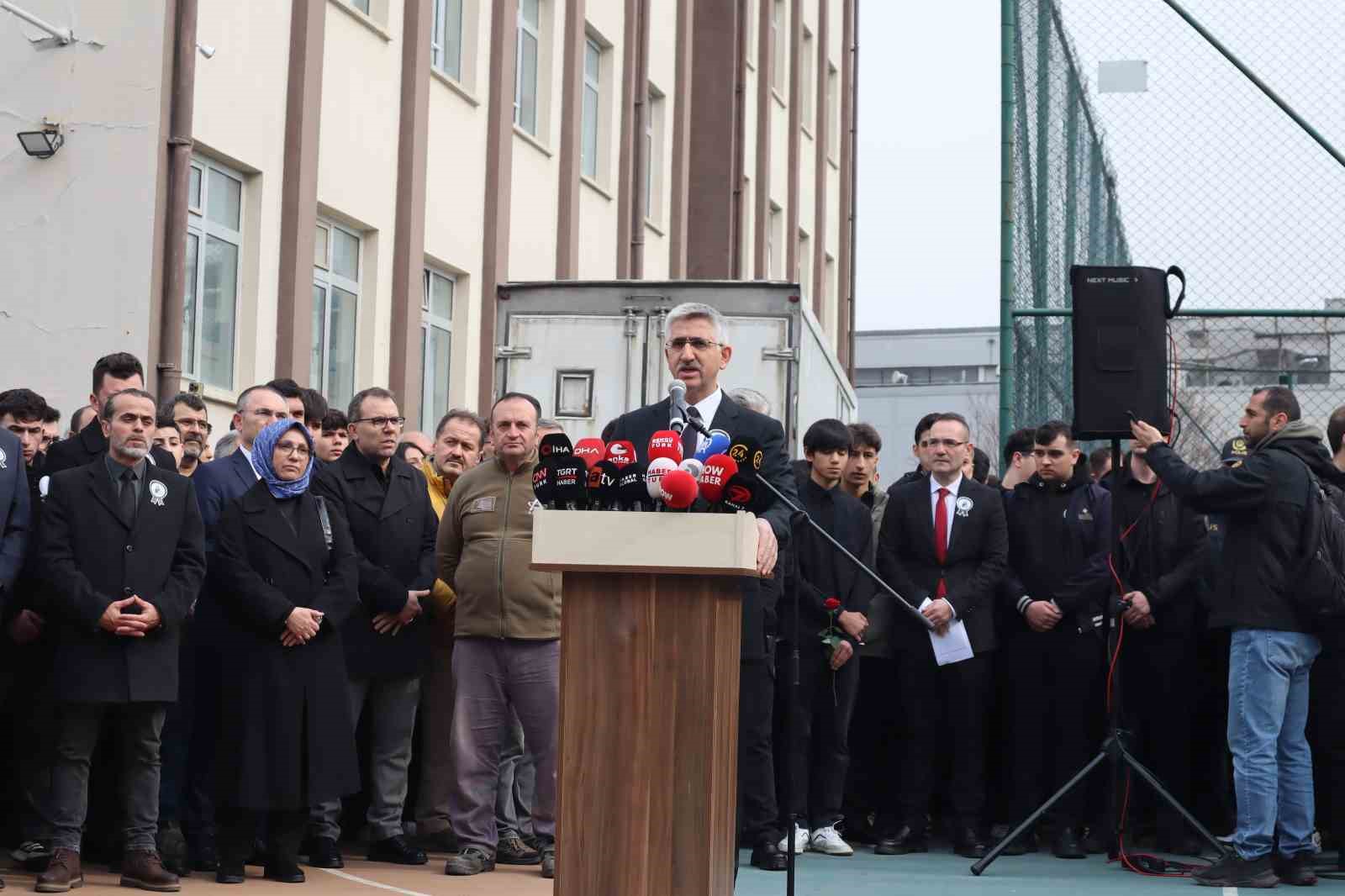 Yüzlerce meslektaşı Fatma Nur öğretmeni son yolculuğuna uğurladı