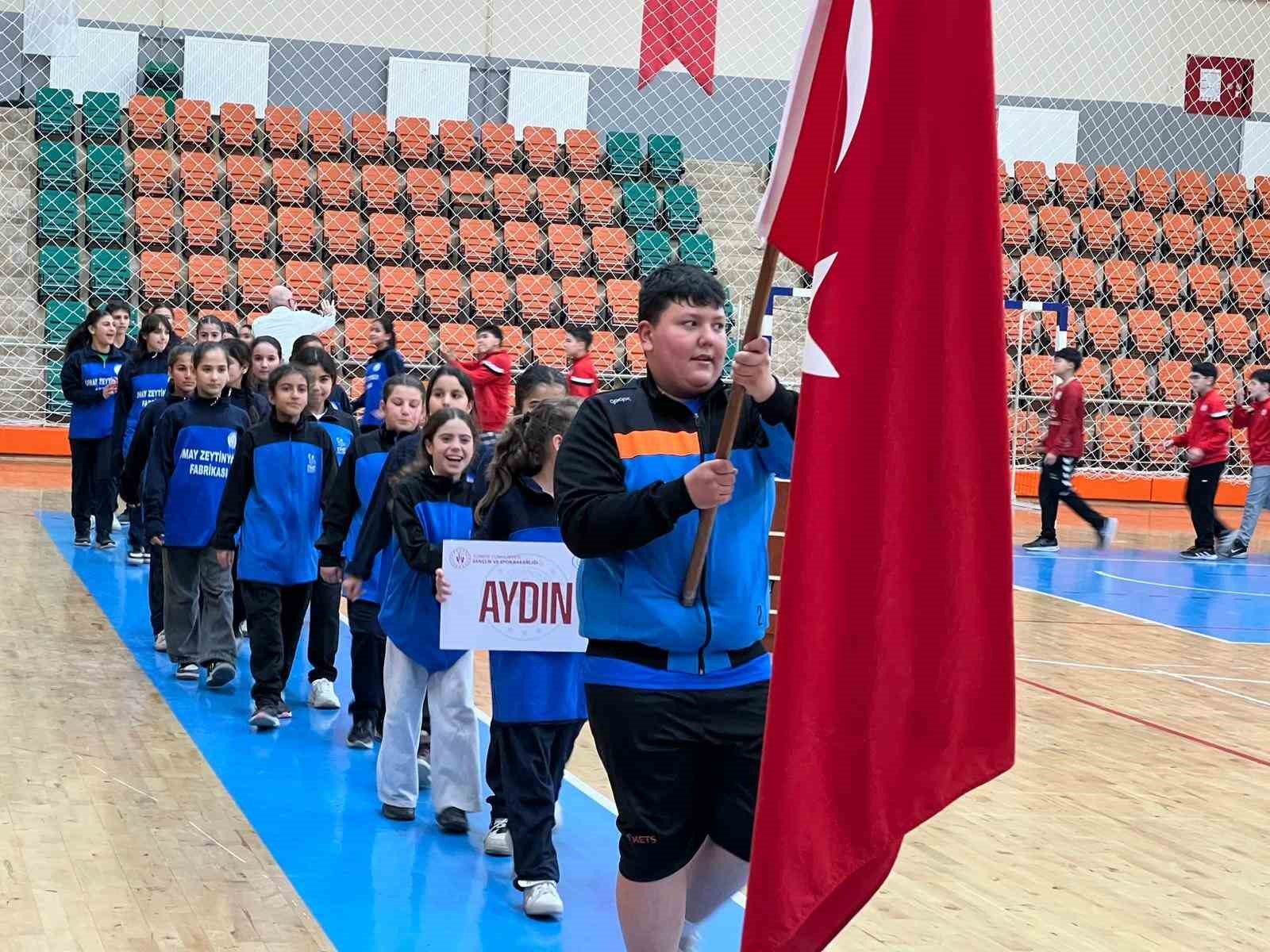 Hentbol Şampiyonası Aydın&rsquo;ın ev sahipliğinde başladı
