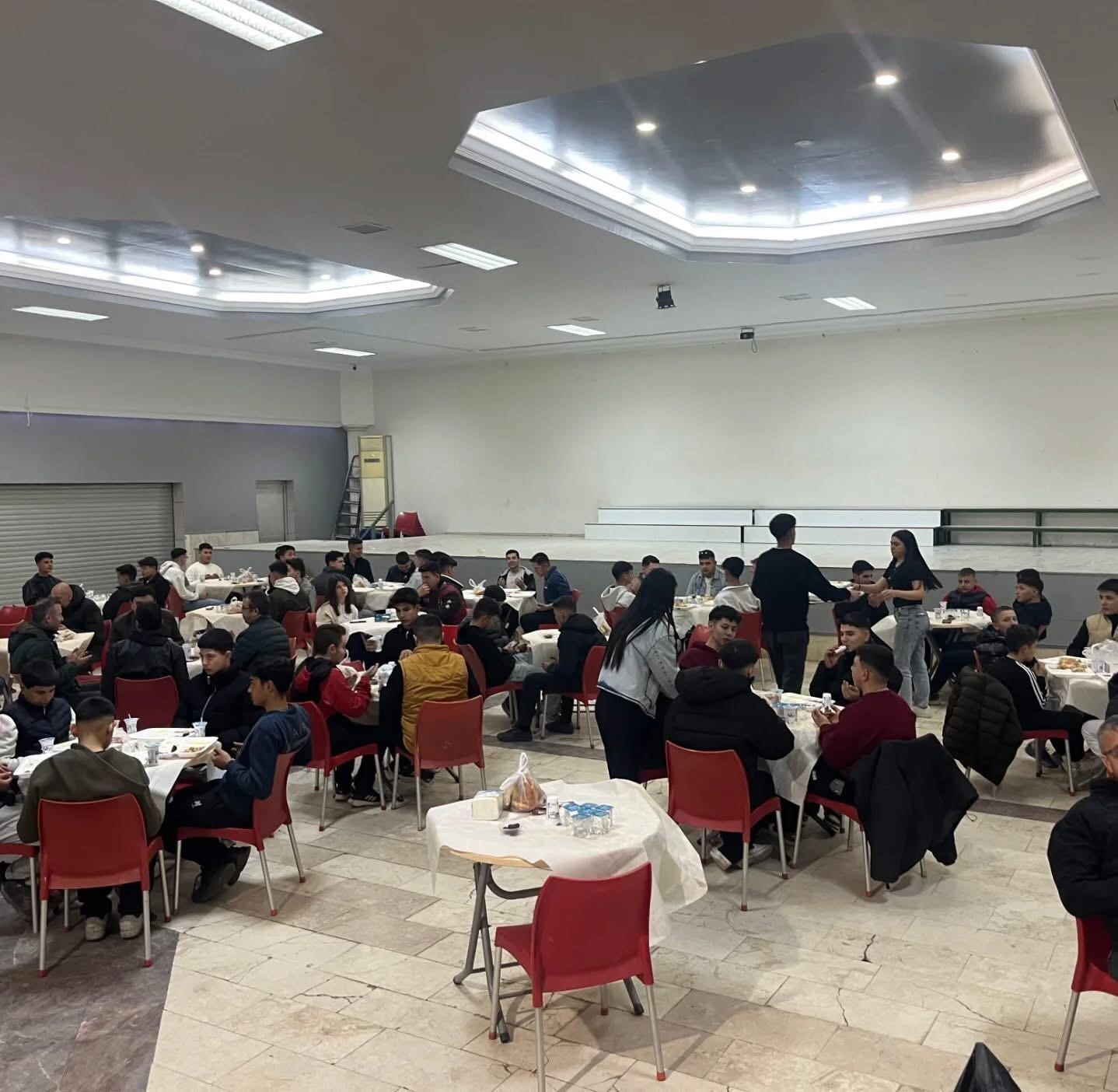 Sarıg&ouml;l Mesleki Eğitim Merkezi&rsquo;nden birlik sofrası
