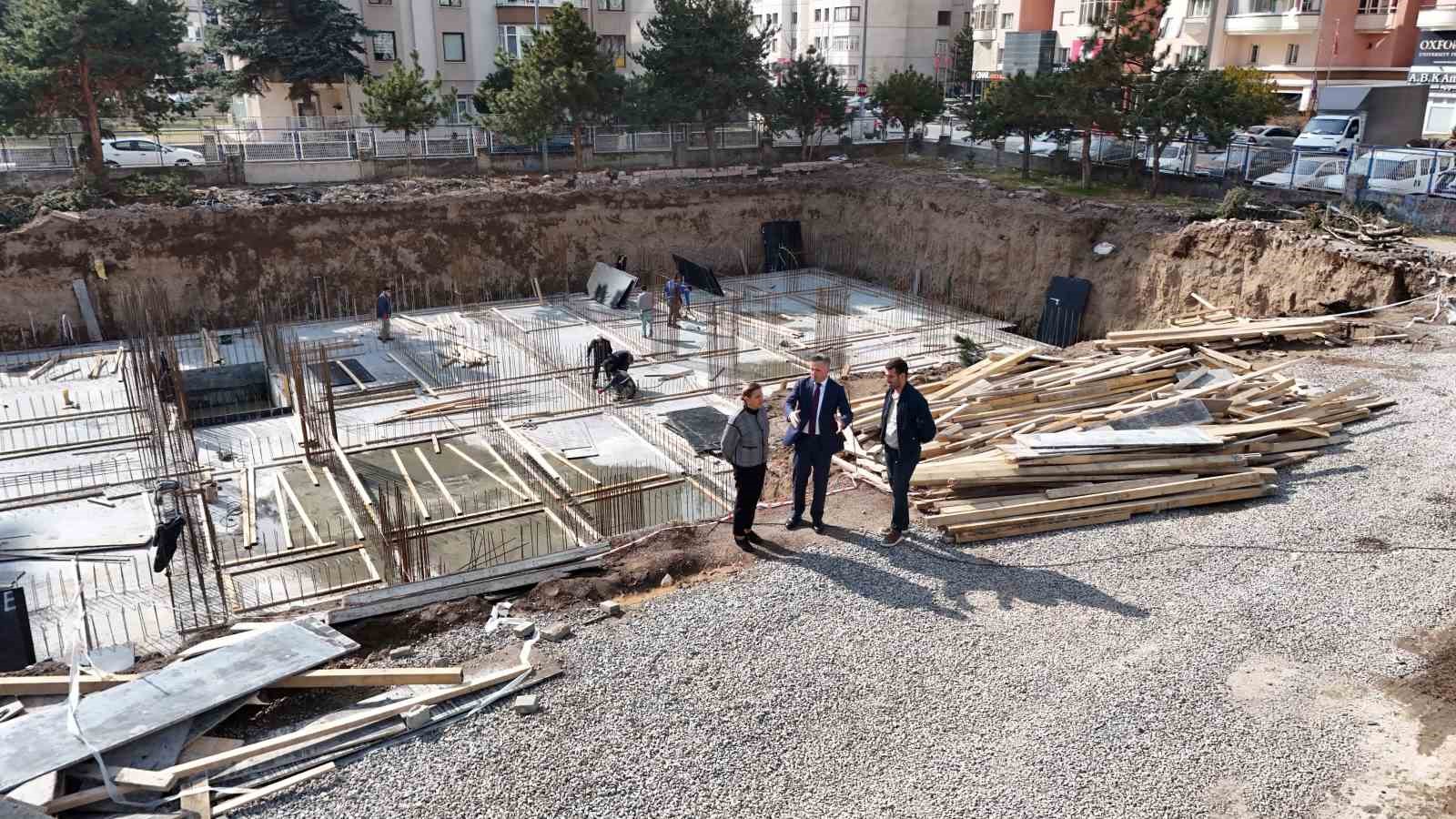 Kayseri&rsquo;de ikili eğitimi sona erdirecek okulların inşaatları devam ediyor
