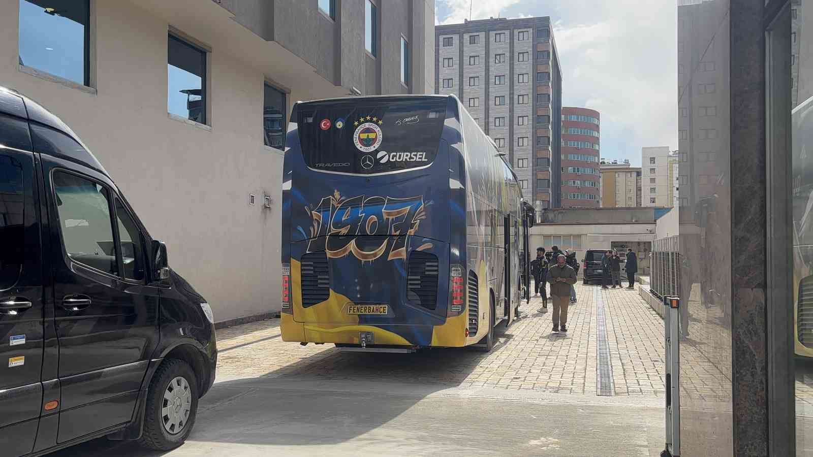 Fenerbah&ccedil;e, ma&ccedil; g&uuml;n&uuml; Gaziantep&rsquo;e geldi
