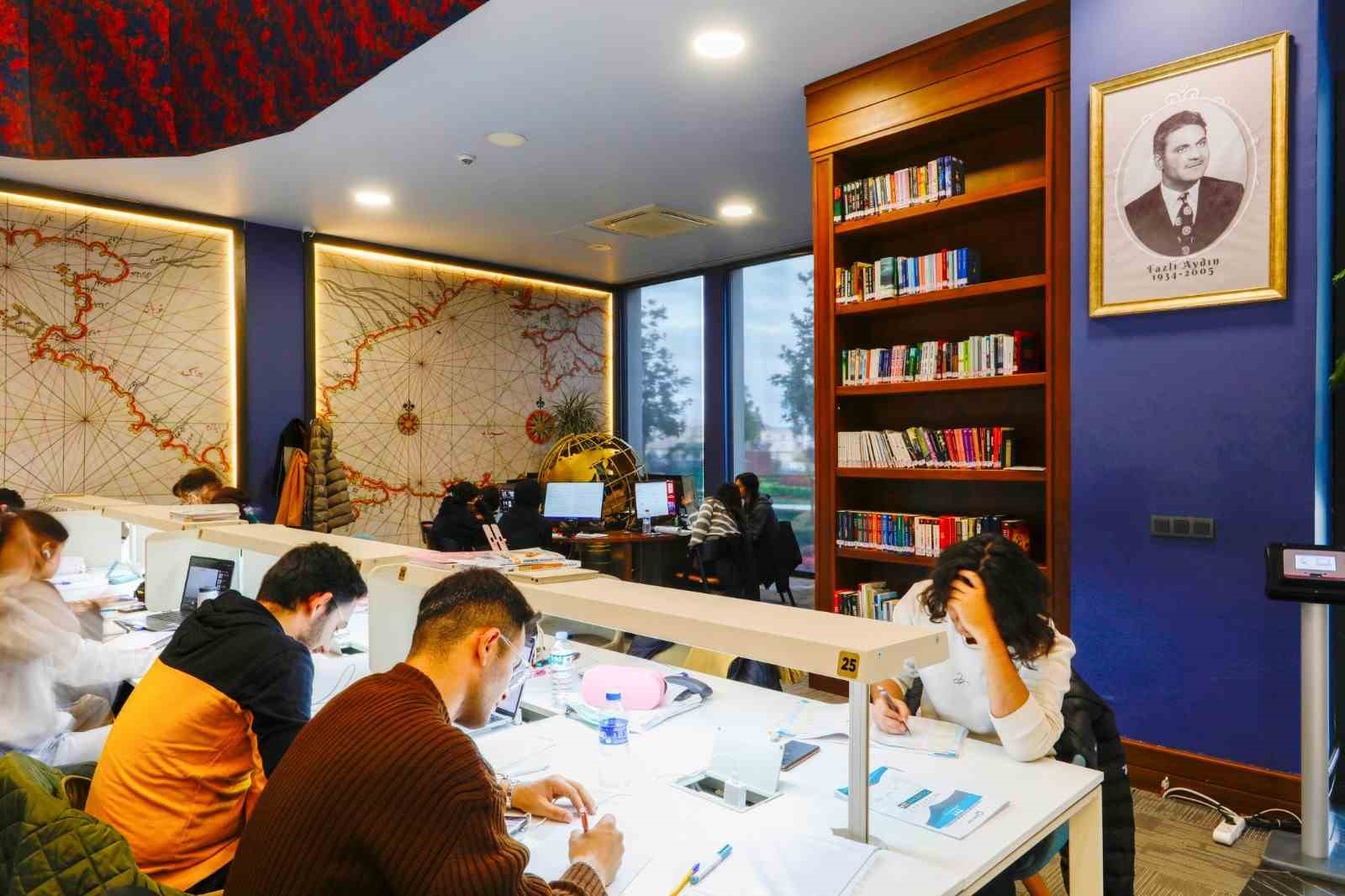 Başkan Yıldırım&rsquo;dan &ouml;ğrencilere m&uuml;jde: YKS&rsquo;ye giriş &uuml;cretleri bu sene de &Uuml;mraniye Belediyesi&rsquo;nden
