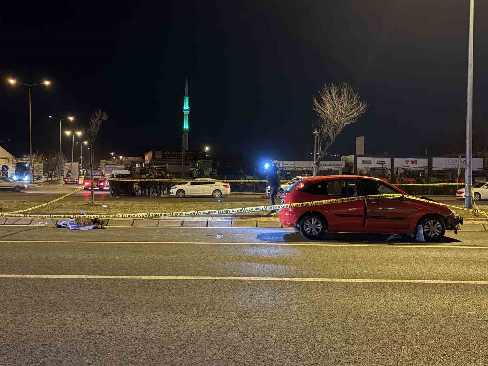 Kayseri&rsquo;de otomobil yayaya &ccedil;arptı: 1 &ouml;l&uuml;
