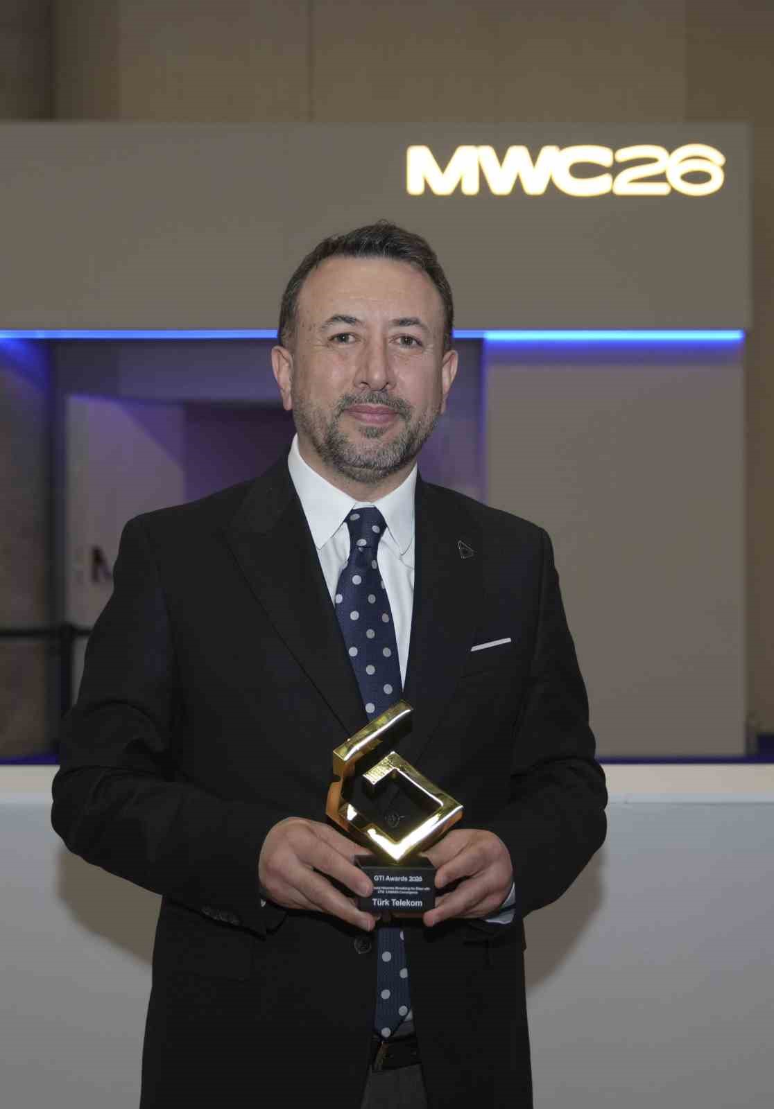 T&uuml;rk Telekom&rsquo;un 5G destekli hava sahası y&ouml;netimi &ccedil;&ouml;z&uuml;m&uuml;ne birincilik &ouml;d&uuml;l&uuml;
