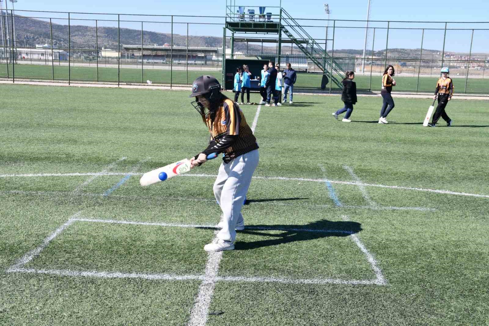Yıldızlar kriket sahasında parladı