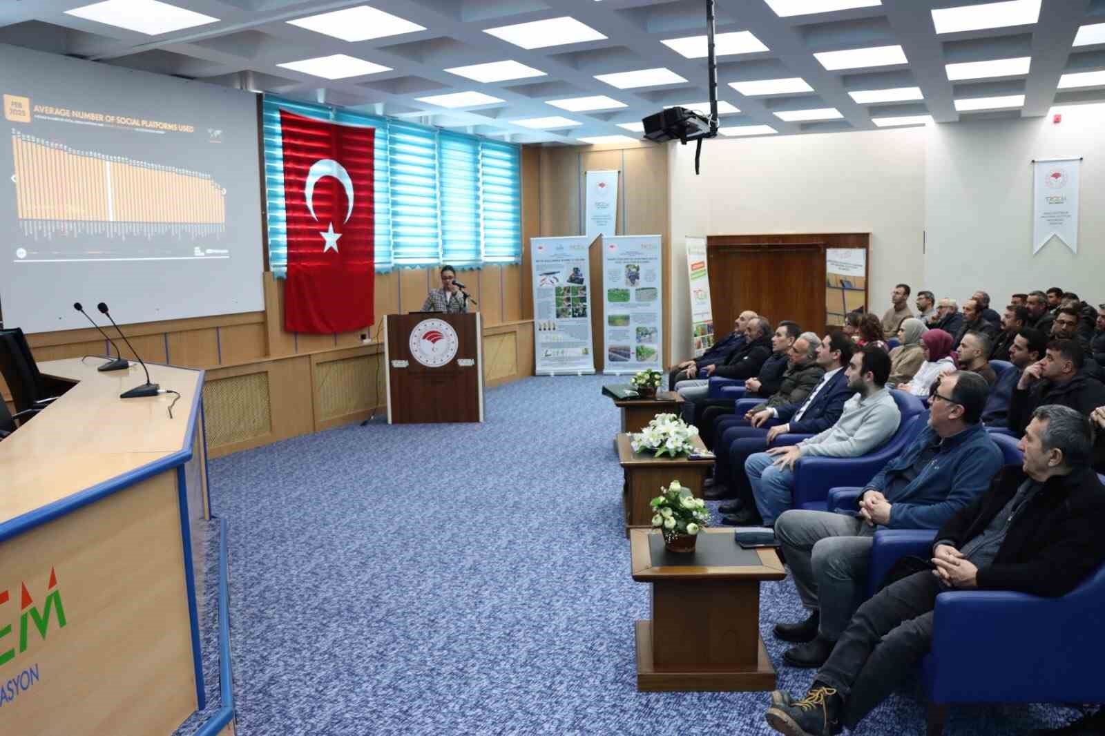 Erzincan&rsquo;da "Bağımlılıkla M&uuml;cadele" eğitimi d&uuml;zenlendi
