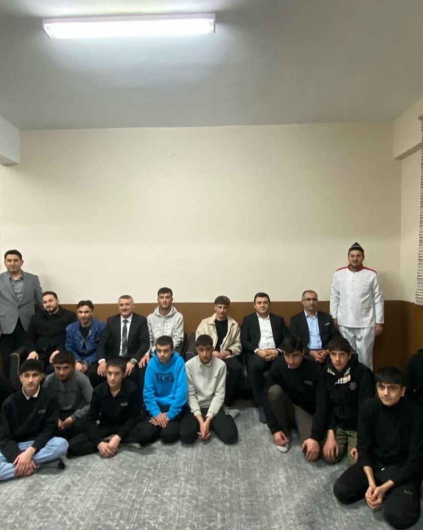 Patnos&rsquo;ta &ouml;ğrencilerle iftar buluşması
